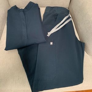 FIGS Dark Harbor scrub set XS